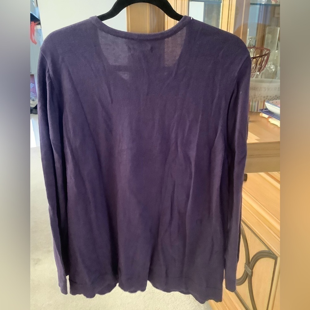 GREAT PURPLE AND WHITE BUTTON DOWN 1X SWEATER - Picture 2 of 6
